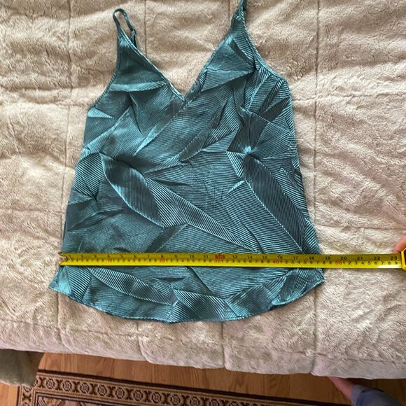 Floreat for Anthropologie textured cami tank top in teal - Picture 3 of 11